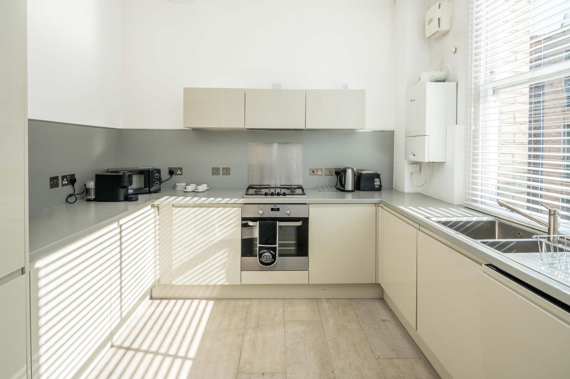 2bed Flat In Heart Of -st Paul -hatton Garden * Londen